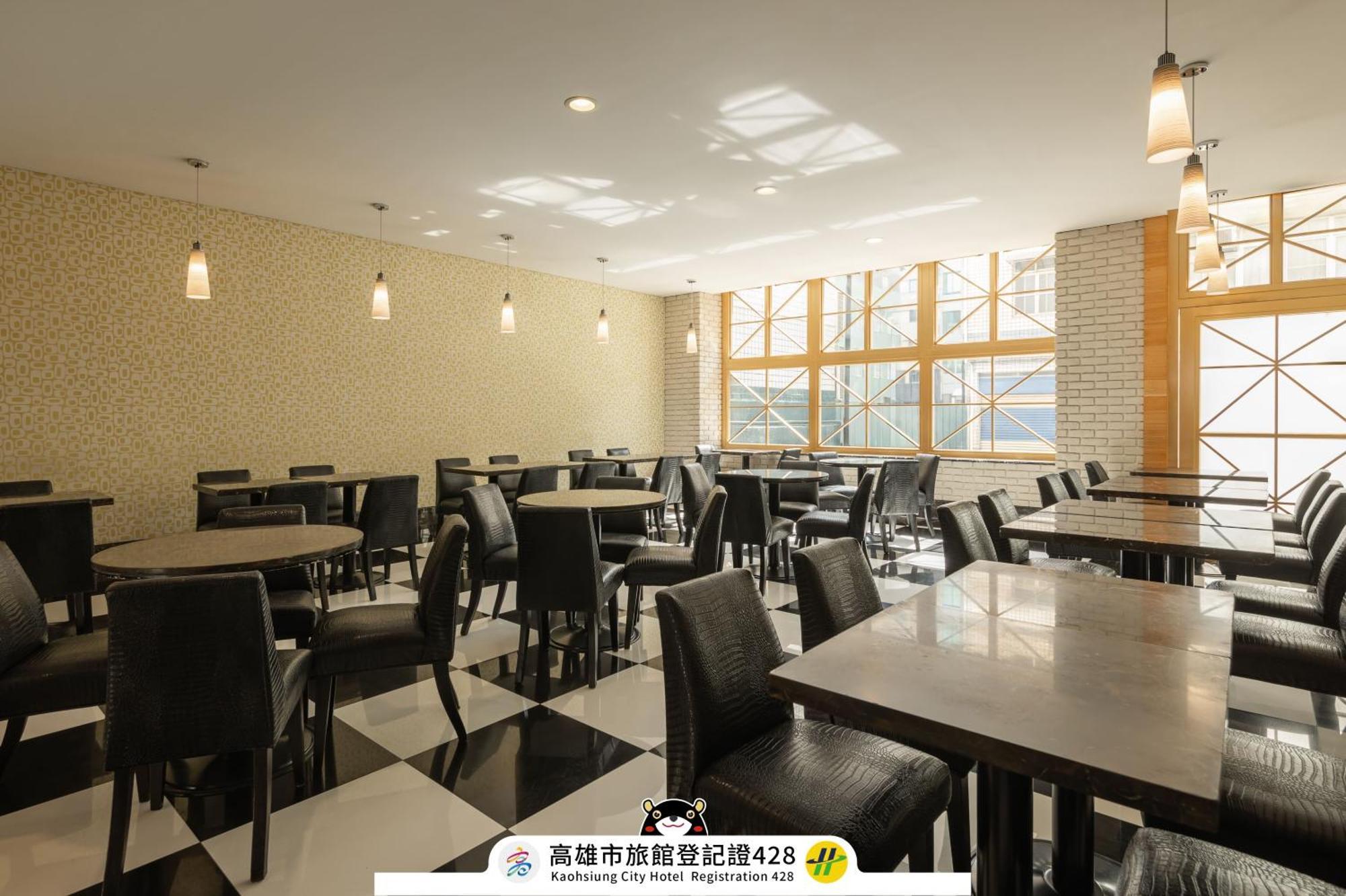 Kindness Hotel - Houyi Jiuru Kaohsiung Exteriör bild