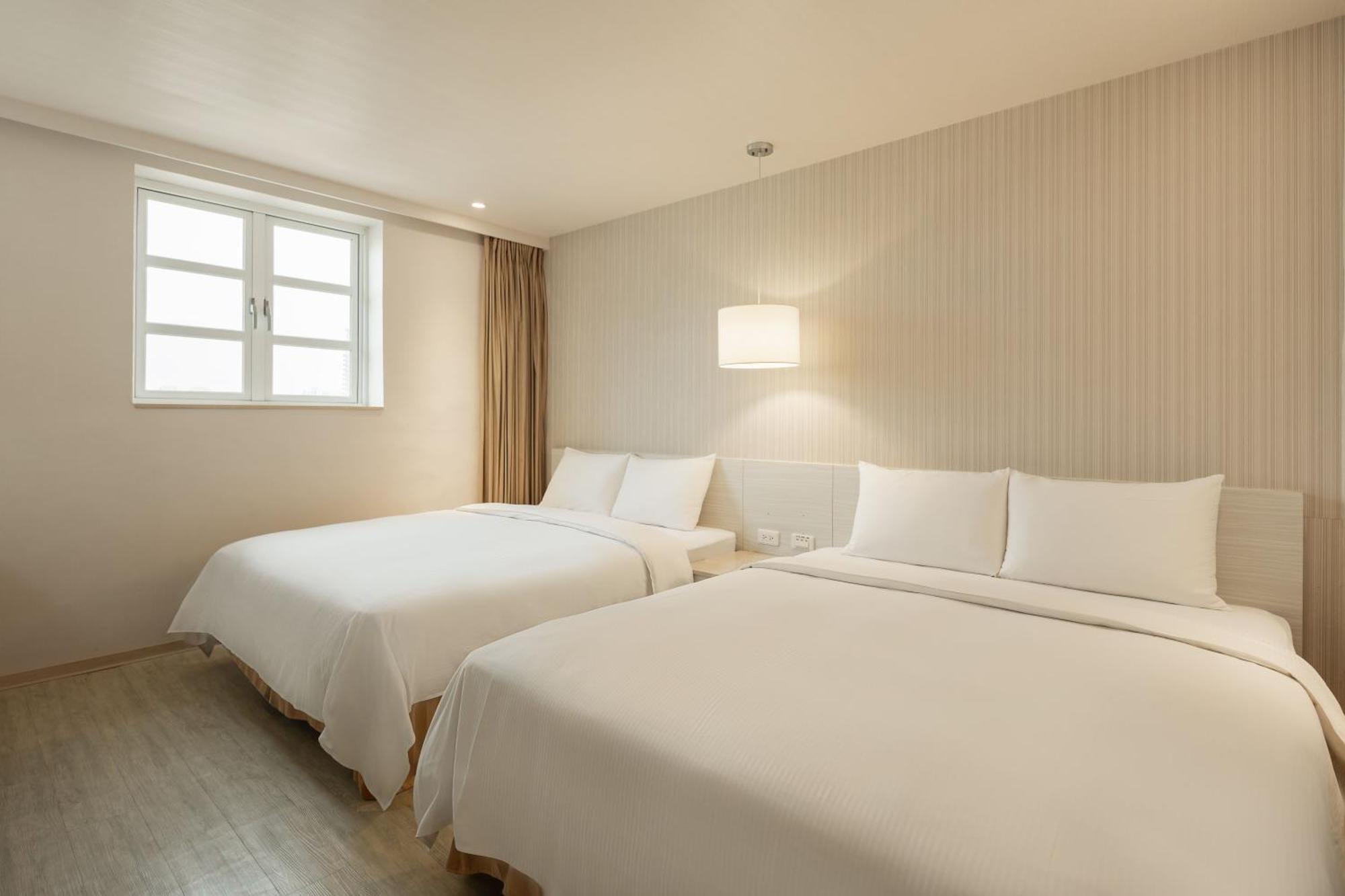 Kindness Hotel - Houyi Jiuru Kaohsiung Rum bild